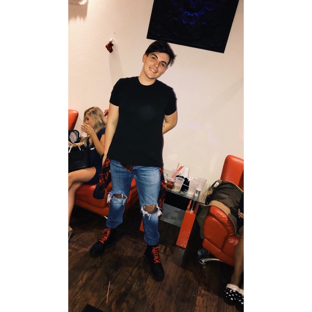 Meet your Posher, Dzenan